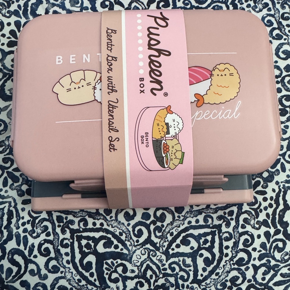 Pusheen Box Exclusive Spring 2026 Bento Box With Utensil Set Sushi Themed New